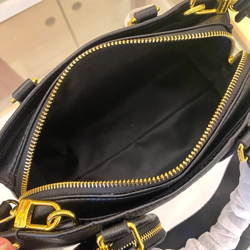 All Categories Official Website "Brand Women's Bags" Women's Bags 💙 LV 2023 New LV Crossbody Bag