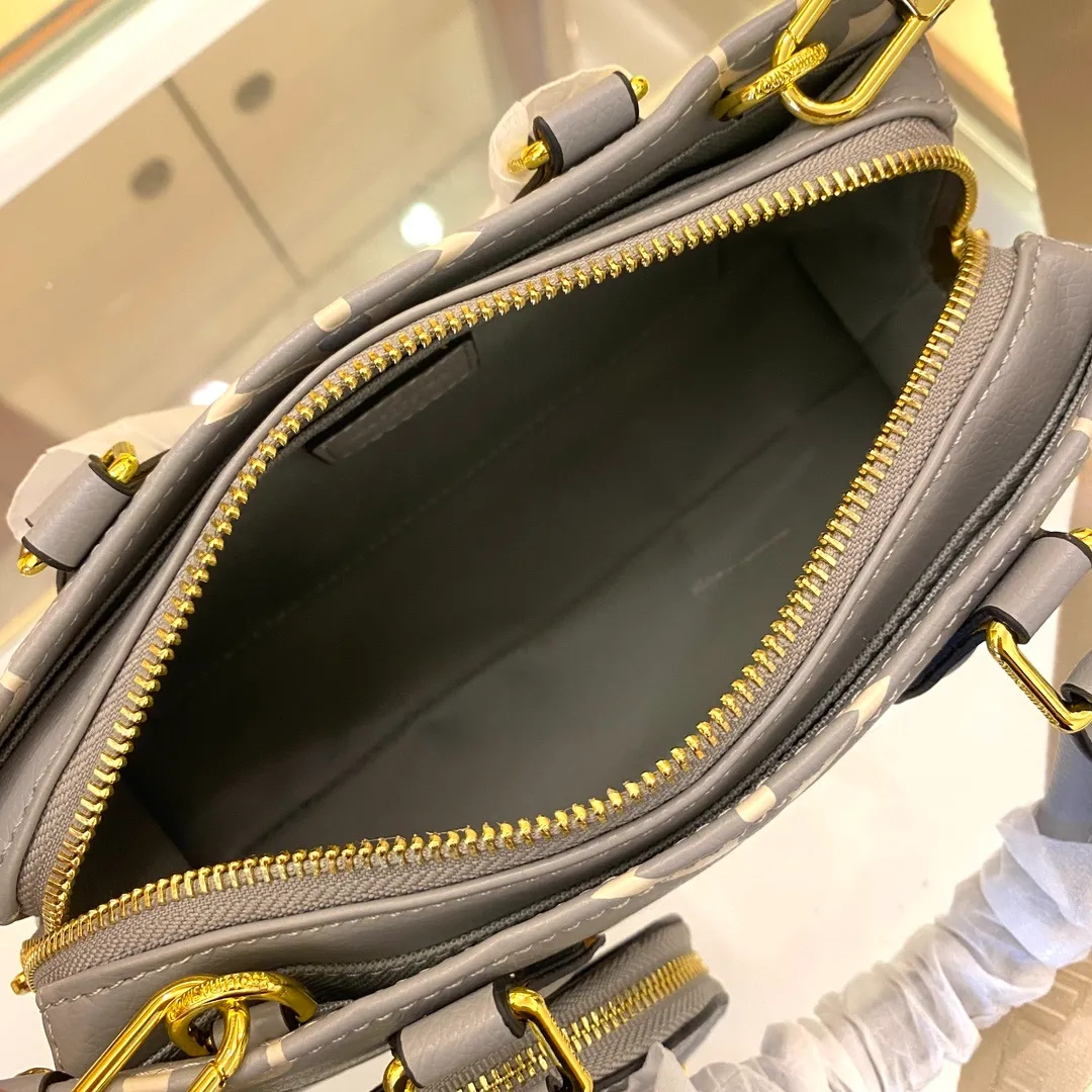 All Categories Official Website "Brand Women's Bags" Women's Bags 💙 LV 2023 New LV Crossbody Bag