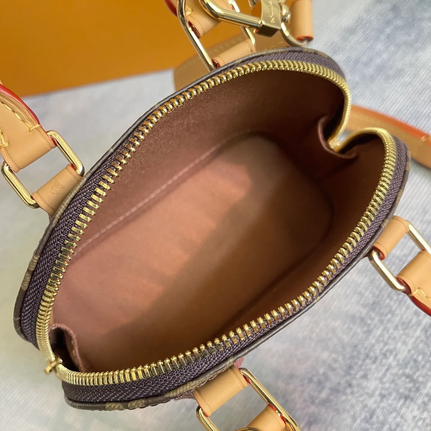 All Categories Official Website "Brand Women's Bags" Women's Bags 💙 LV 2026 New LV Crossbody Bag