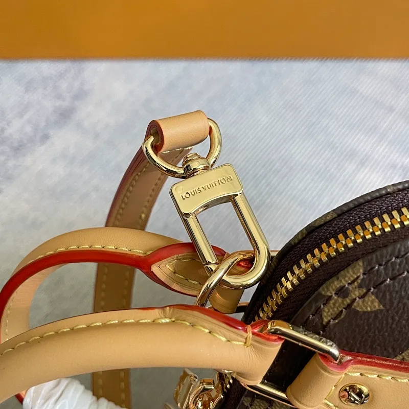 All Categories Official Website "Brand Women's Bags" Women's Bags 💙 LV 2026 New LV Crossbody Bag