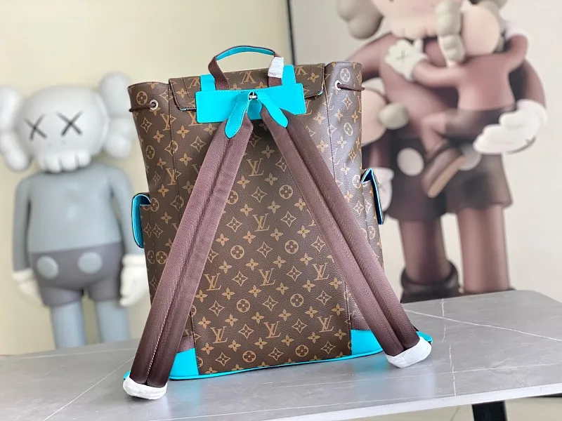 All categories 💚 Authentic bags 💚 LV LV classic backpack
