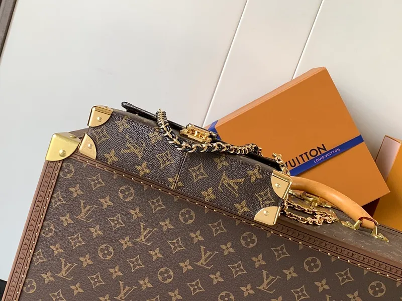 All Categories Official Website "Brand Women's Bags" Women's Bags 💙 LV 2026 New LV Crossbody Bag