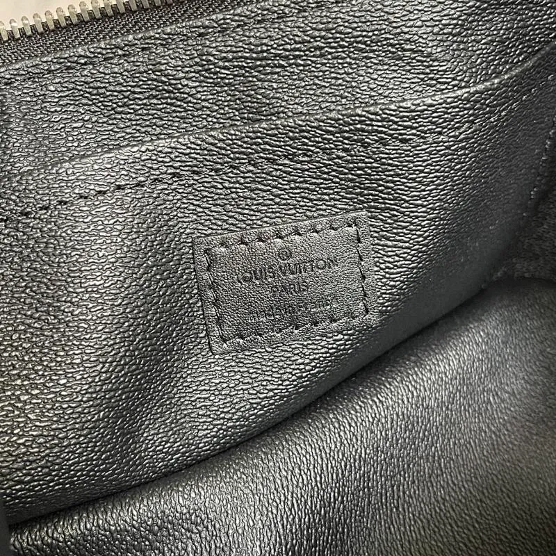 All categories Official website "Brand Women's Bags" Women's Bags 💙 LV 2026 new LV toiletry bag