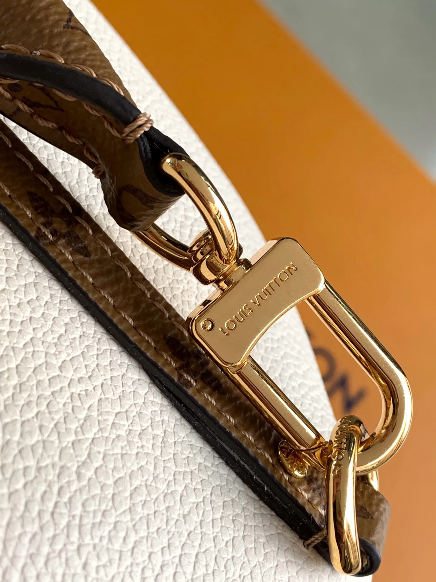 All Categories Official Website "Brand Women's Bags" Women's Bags 💙 LV 2026 New LV Armpit Crossbody Bag