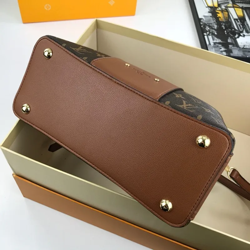 All Categories Official Website "Brand Women's Bags" Women's Bags 💙 LV 2022 Official New LV Presbyopia and Leather Crossbody Bag Wholesale 58002100 High Quality Size: 30-23-13CM