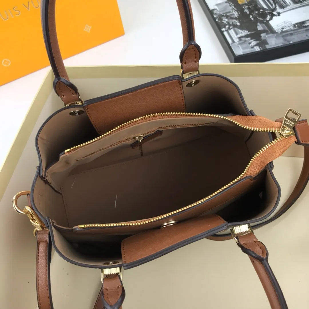 All Categories Official Website "Brand Women's Bags" Women's Bags 💙 LV 2022 Official New LV Presbyopia and Leather Crossbody Bag Wholesale 58002100 High Quality Size: 30-23-13CM
