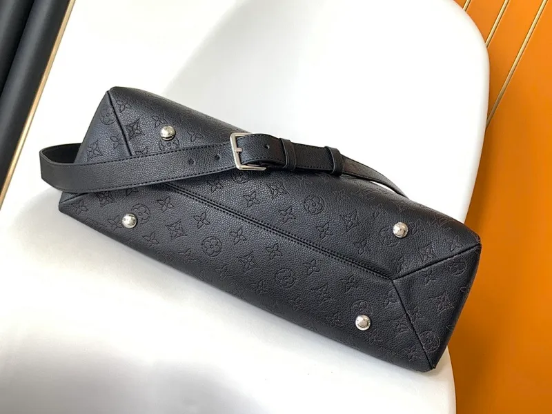 All Categories Official Website "Brand Women's Bags" Women's Bags 💙 LV 2026 New LV Crossbody Bag