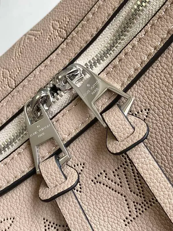 All Categories Official Website "Brand Women's Bags" Women's Bags 💙 LV 2026 New LV Crossbody Bag