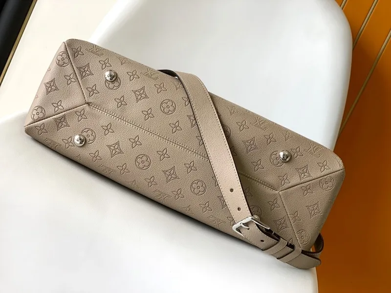 All Categories Official Website "Brand Women's Bags" Women's Bags 💙 LV 2026 New LV Crossbody Bag