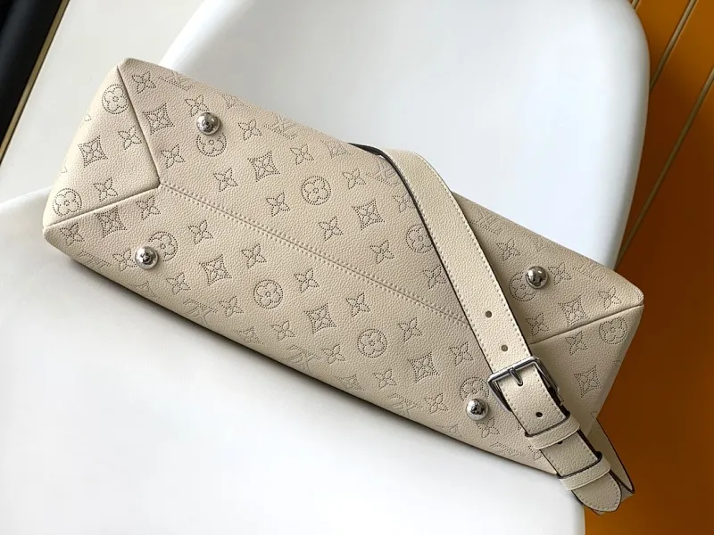 All Categories Official Website "Brand Women's Bags" Women's Bags 💙 LV 2026 New LV Crossbody Bag