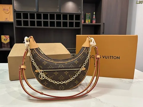 All categories Official website "Brand Women's Bags" Women's Bags 💙 LV 2025 new LV armpit bag