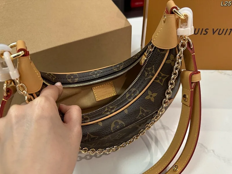 All categories Official website "Brand Women's Bags" Women's Bags 💙 LV 2025 new LV armpit bag