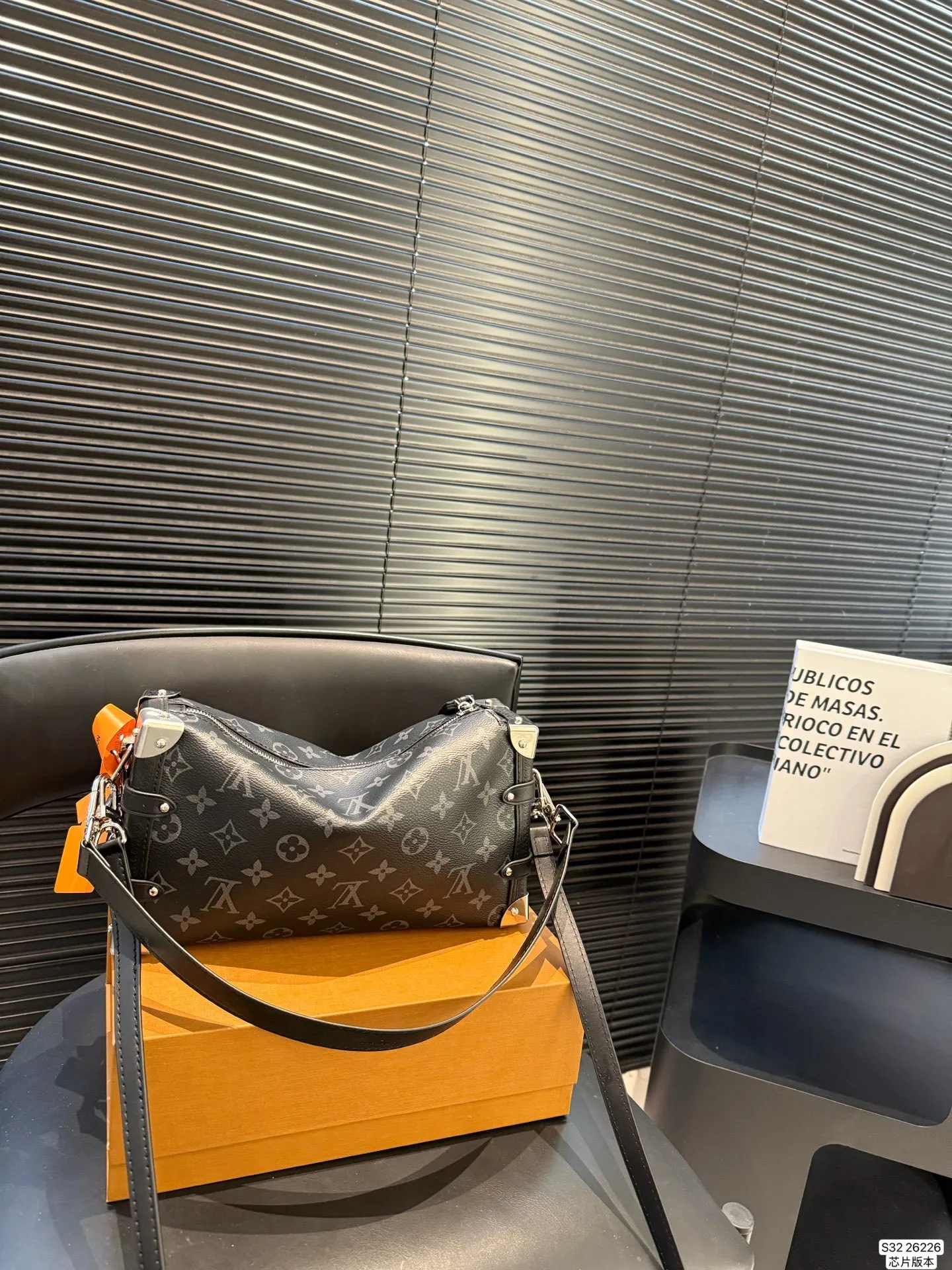 All categories Official website "Brand Women's Bags" Women's Bags 💙 LV 2025 new LV armpit bag