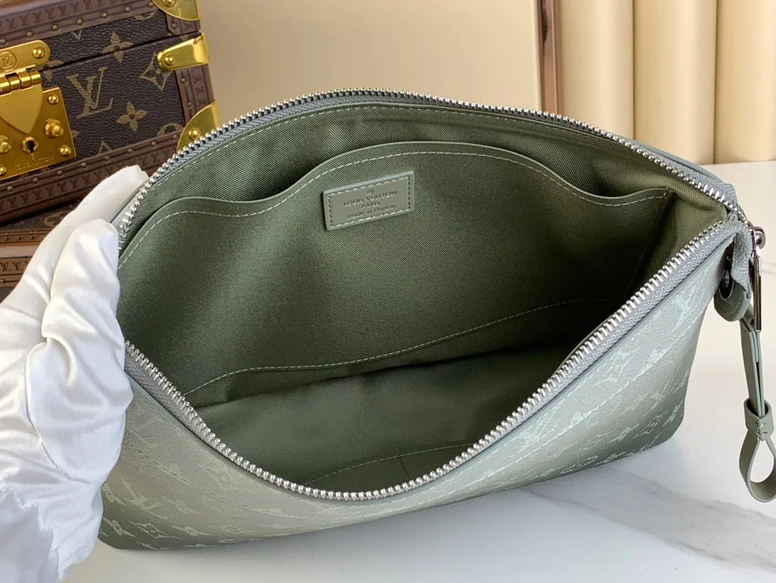 All categories 💚 Authentic bags 💚 LV 2024 official website new LV clutch bag
