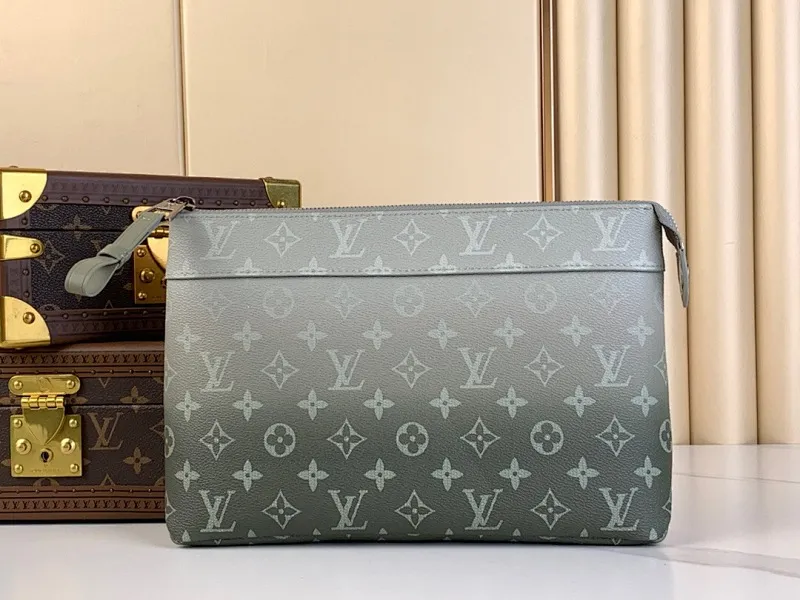 All categories 💚 Authentic bags 💚 LV 2024 official website new LV clutch bag