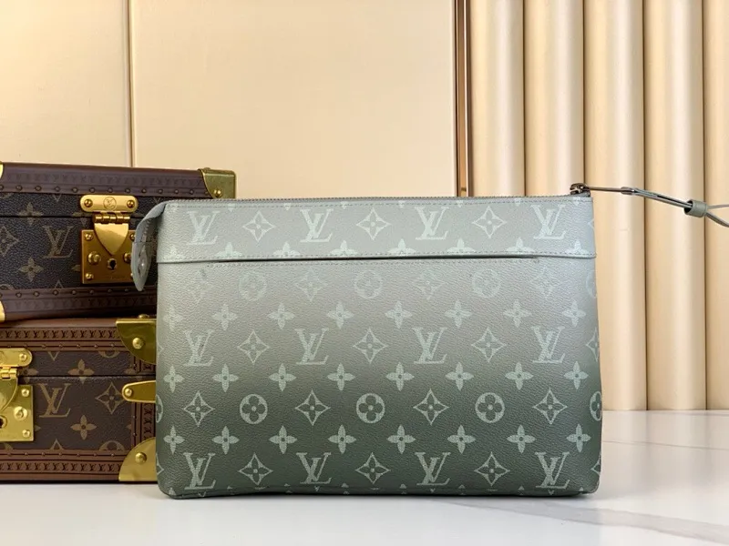 All categories 💚 Authentic bags 💚 LV 2024 official website new LV clutch bag