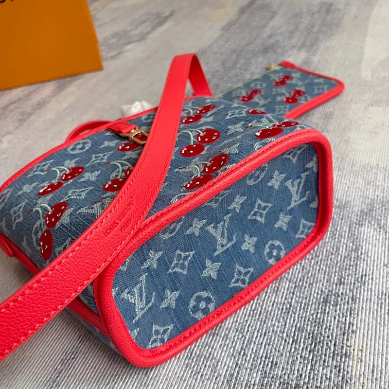 All Categories Official Website "Brand Women's Bags" Women's Bags 💙 LV 2025 New LV Crossbody Bag