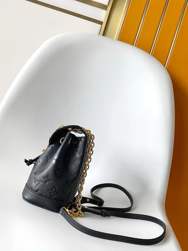 All Categories Official Website "Brand Women's Bags" Women's Bags 💙 LV 2026 New LV Crossbody Bag