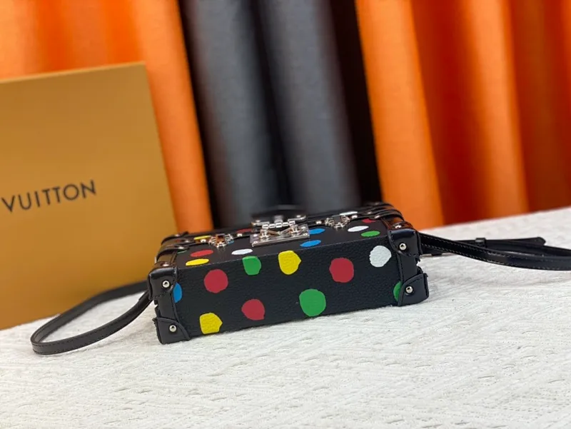 All Categories Official Website "Brand Women's Bags" Women's Bags 💙 LV 2023 New LV Crossbody Bag