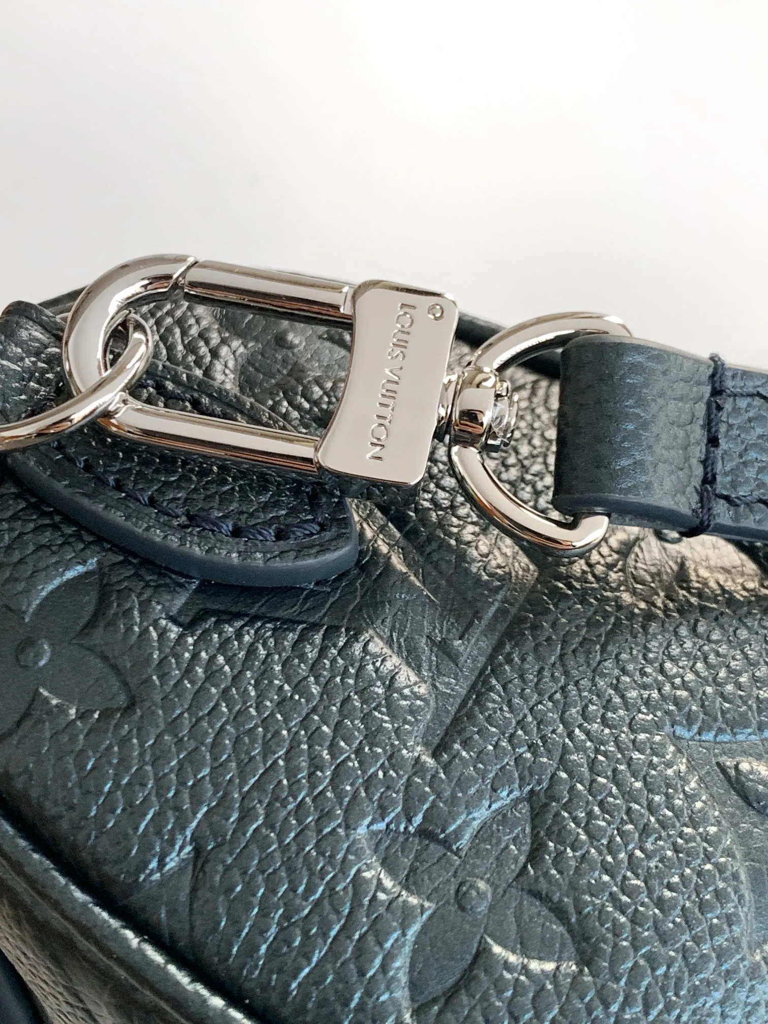 All Categories Official Website "Brand Women's Bags" Women's Bags 💙 LV 2026 New LV Crossbody Bag