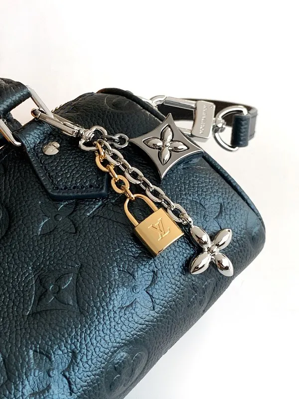 All Categories Official Website "Brand Women's Bags" Women's Bags 💙 LV 2026 New LV Crossbody Bag