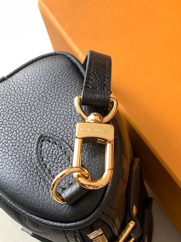 All Categories Official Website "Brand Women's Bags" Women's Bags 💙 LV 2026 New LV Crossbody Bag