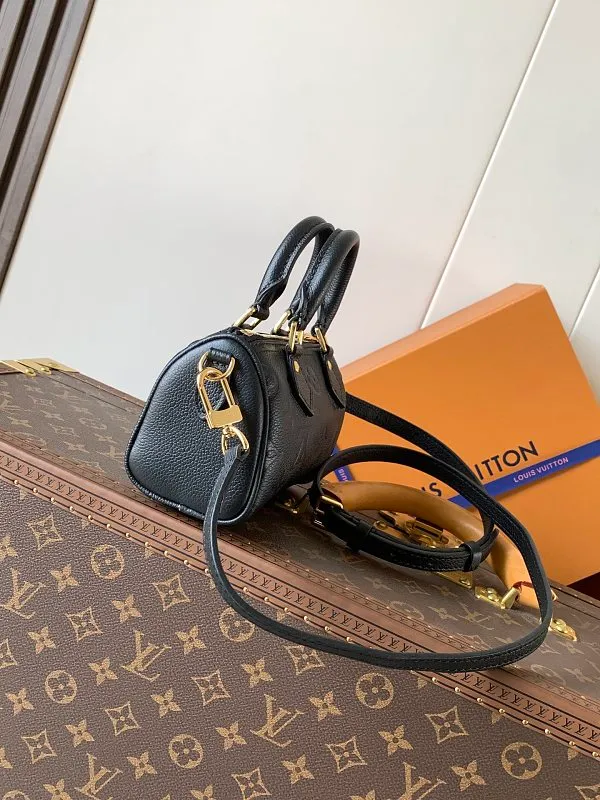 All Categories Official Website "Brand Women's Bags" Women's Bags 💙 LV 2026 New LV Crossbody Bag
