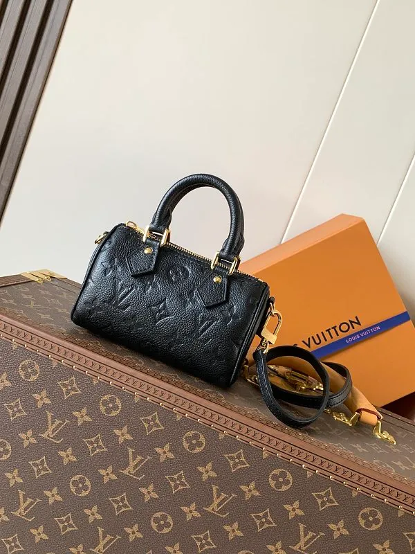All Categories Official Website "Brand Women's Bags" Women's Bags 💙 LV 2026 New LV Crossbody Bag