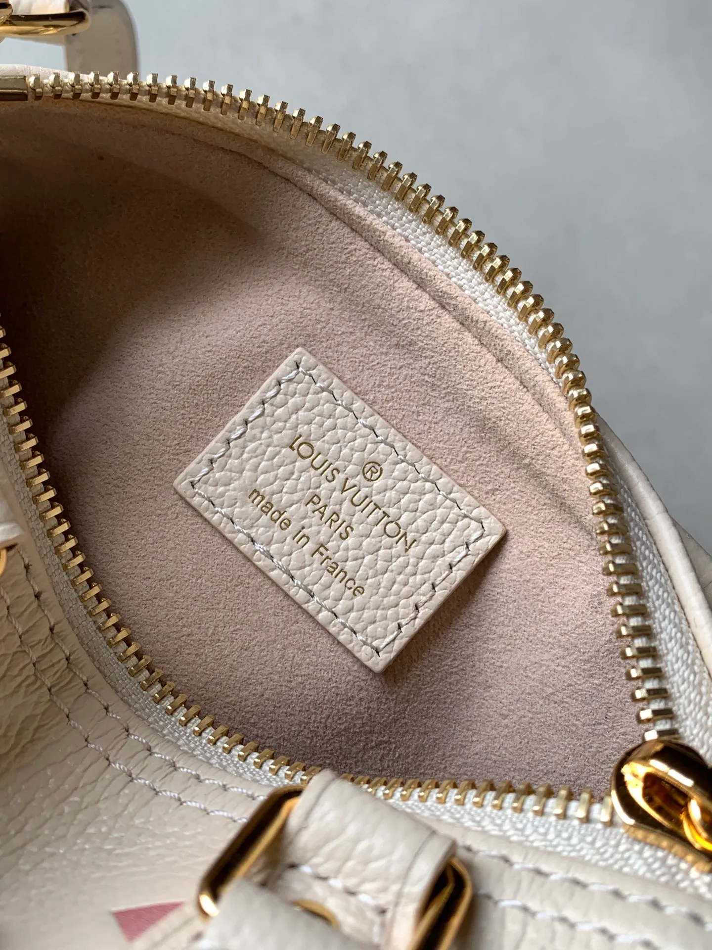 All Categories Official Website "Brand Women's Bags" Women's Bags 💙 LV 2026 New LV Crossbody Bag