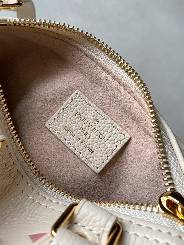 All Categories Official Website "Brand Women's Bags" Women's Bags 💙 LV 2026 New LV Crossbody Bag