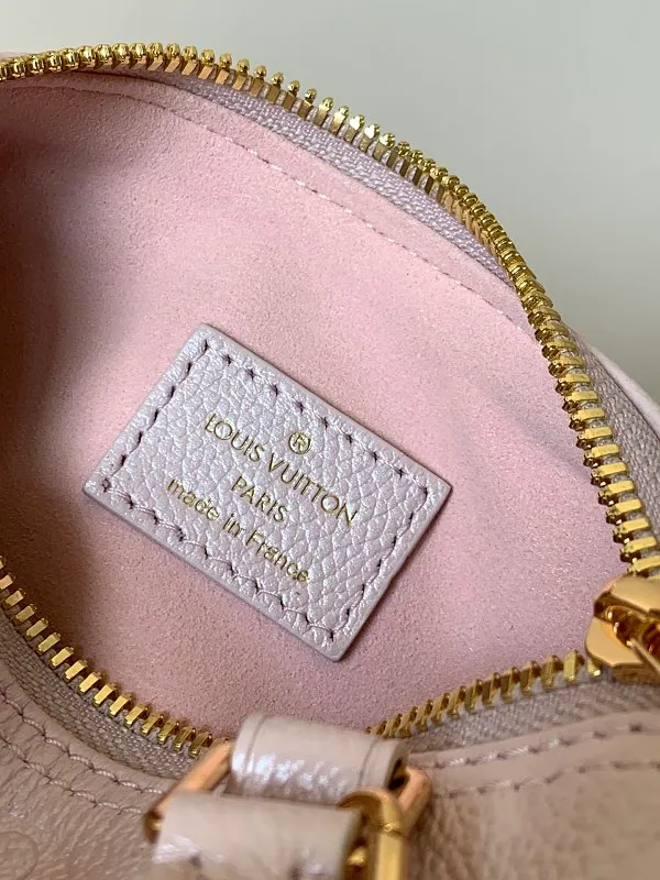 All Categories Official Website "Brand Women's Bags" Women's Bags 💙 LV 2026 New LV Crossbody Bag
