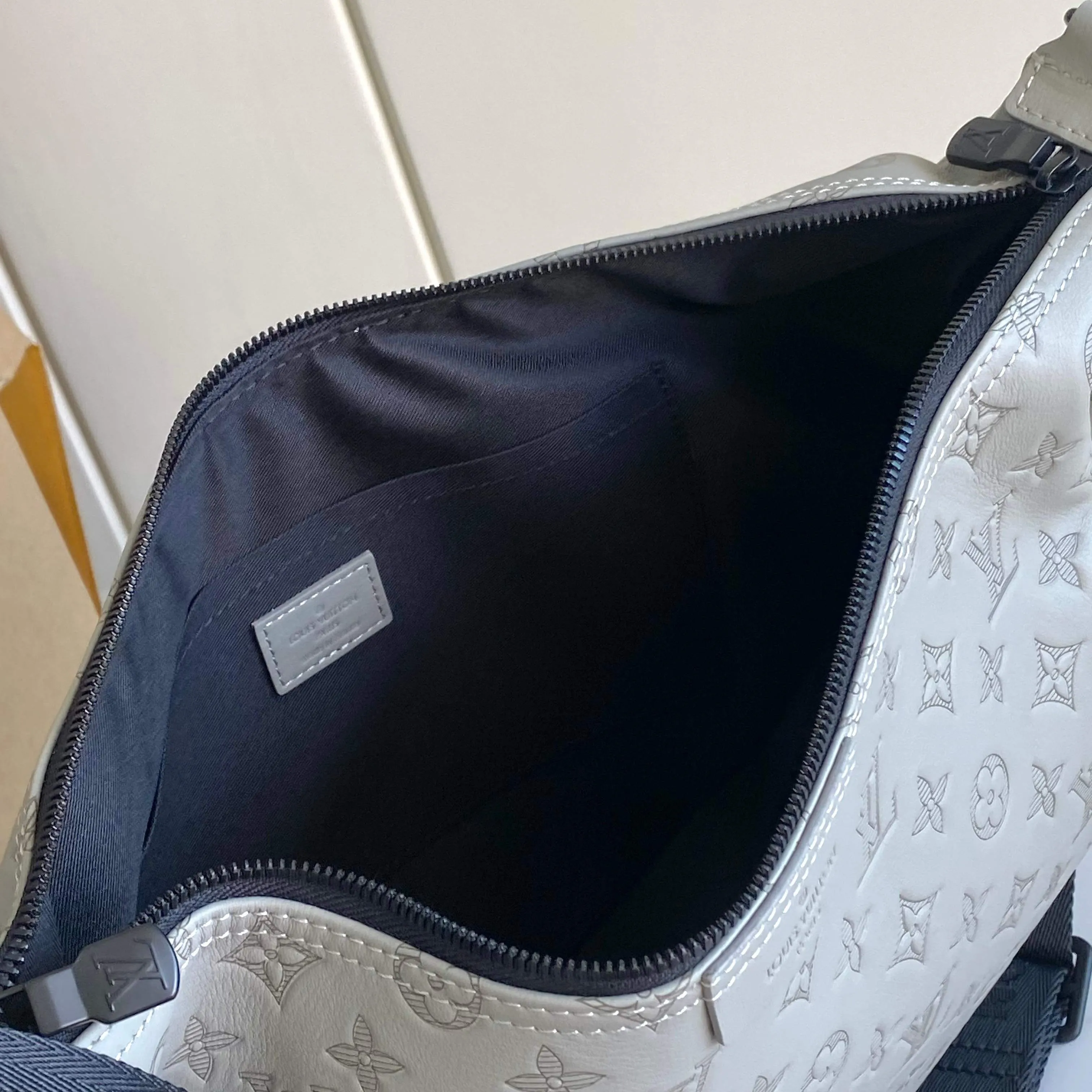 All Categories Official Website "Brand Women's Bags" Women's Bags 💙 LV 2026 New LV Crossbody Bag