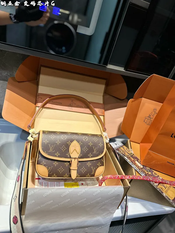 All Categories Official Website "Brand Women's Bags" Women's Bags 💙 LV 2025 New LV Crossbody Bag