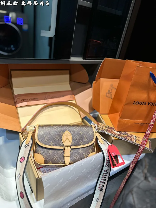All Categories Official Website "Brand Women's Bags" Women's Bags 💙 LV 2025 New LV Crossbody Bag