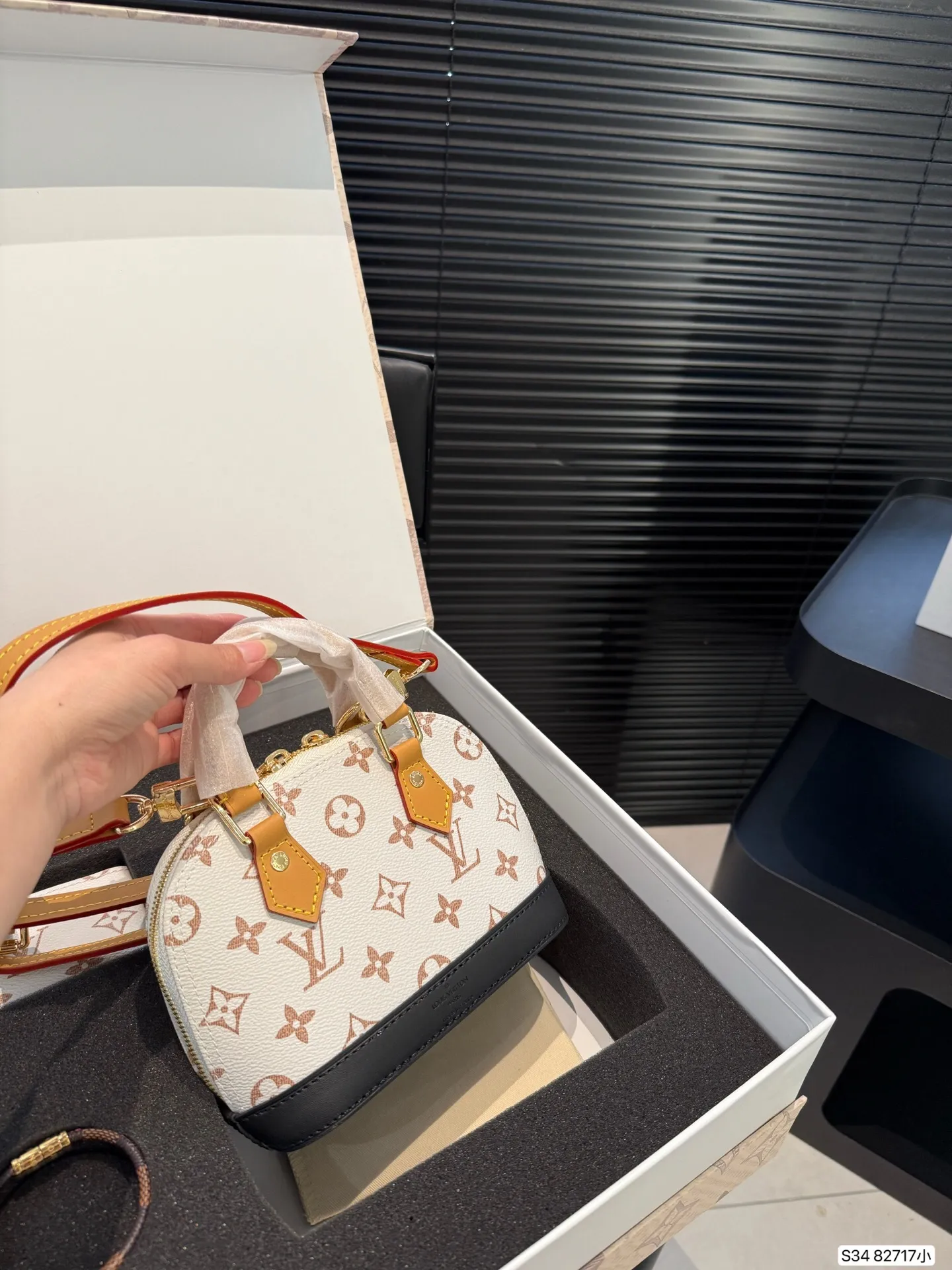 All Categories Official Website "Brand Women's Bags" Women's Bags 💙 LV 2025 New LV Crossbody Bag