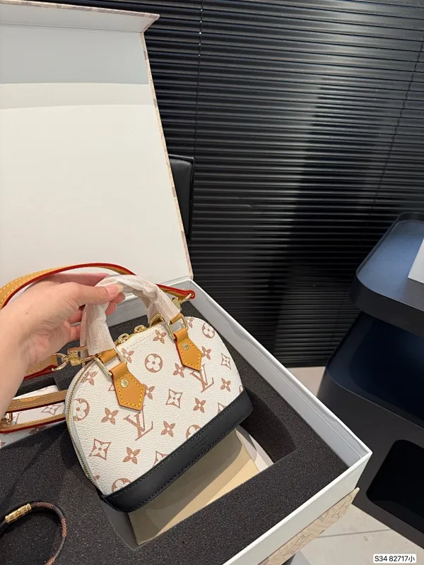 All Categories Official Website "Brand Women's Bags" Women's Bags 💙 LV 2025 New LV Crossbody Bag