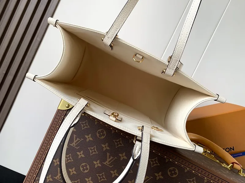 All categories Official website "Brand Women's Bags" Women's Bags 💙 LV 2026 new LV hand-held crossbody bag