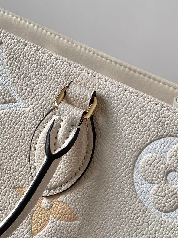 All categories Official website "Brand Women's Bags" Women's Bags 💙 LV 2026 new LV hand-held crossbody bag