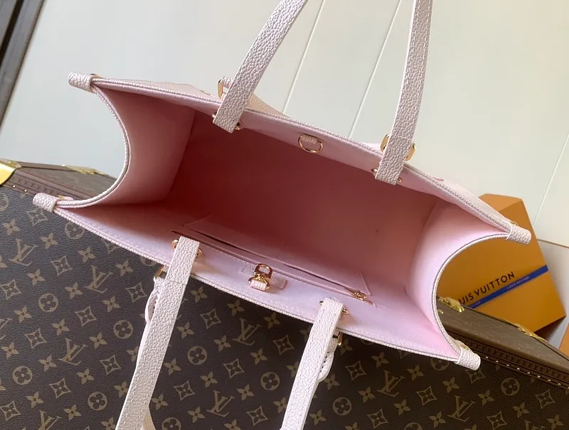 All categories Official website "Brand Women's Bags" Women's Bags 💙 LV 2026 new LV hand-held crossbody bag