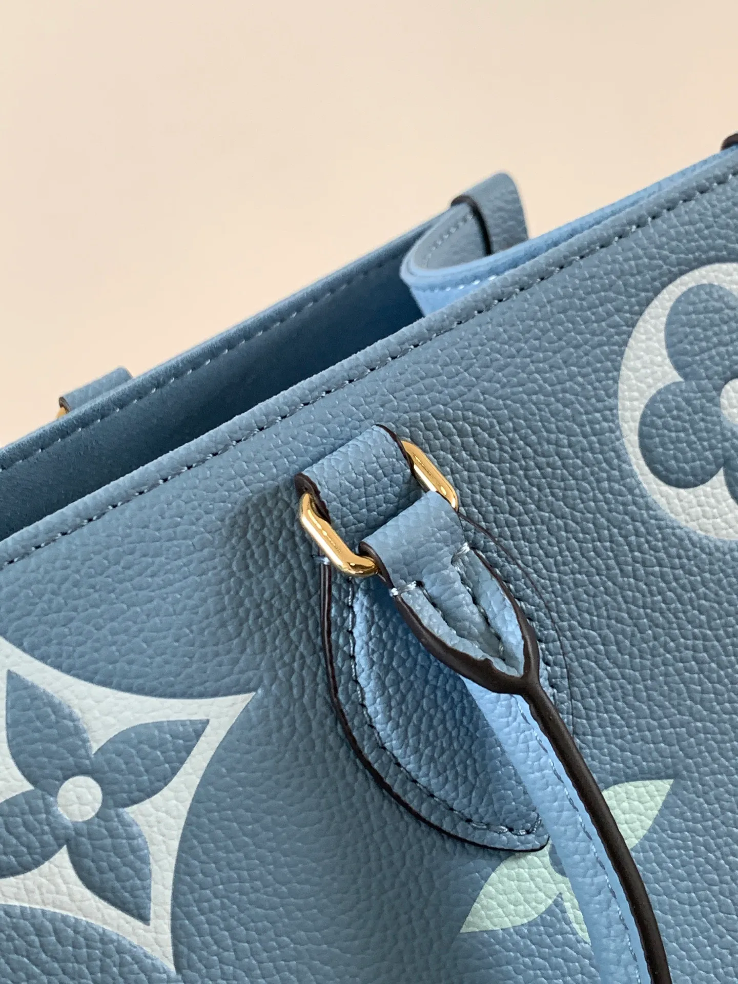 All categories Official website "Brand Women's Bags" Women's Bags 💙 LV 2026 new LV hand-held crossbody bag