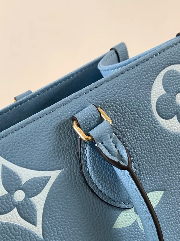 All categories Official website "Brand Women's Bags" Women's Bags 💙 LV 2026 new LV hand-held crossbody bag