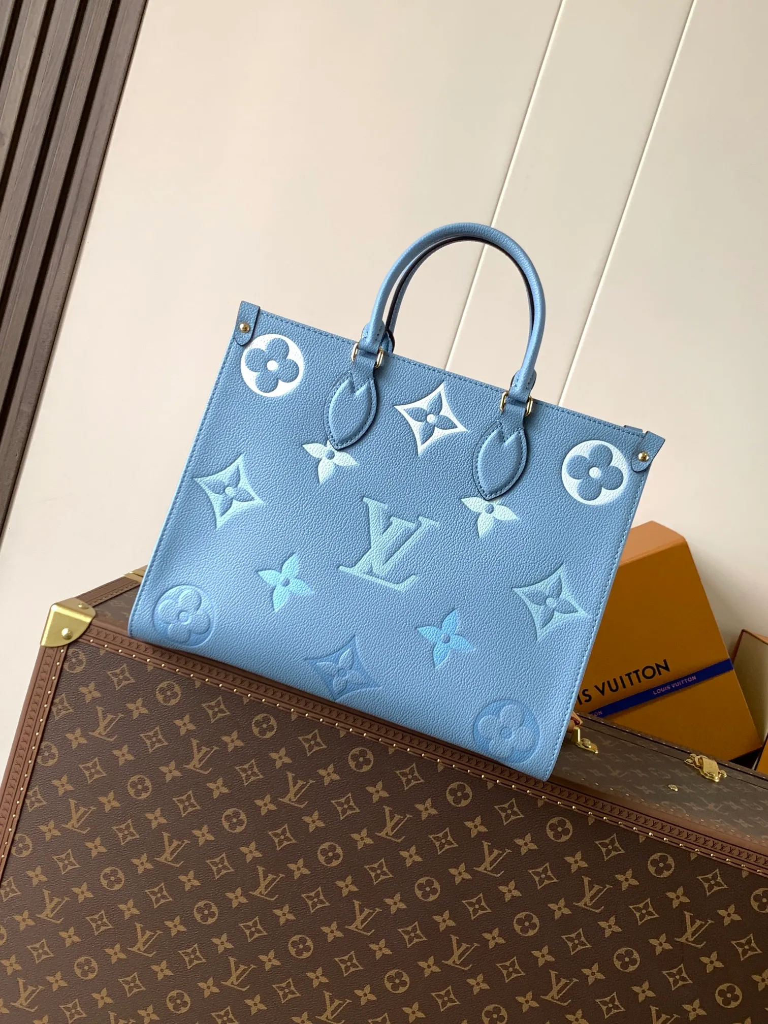 All categories Official website "Brand Women's Bags" Women's Bags 💙 LV 2026 new LV hand-held crossbody bag