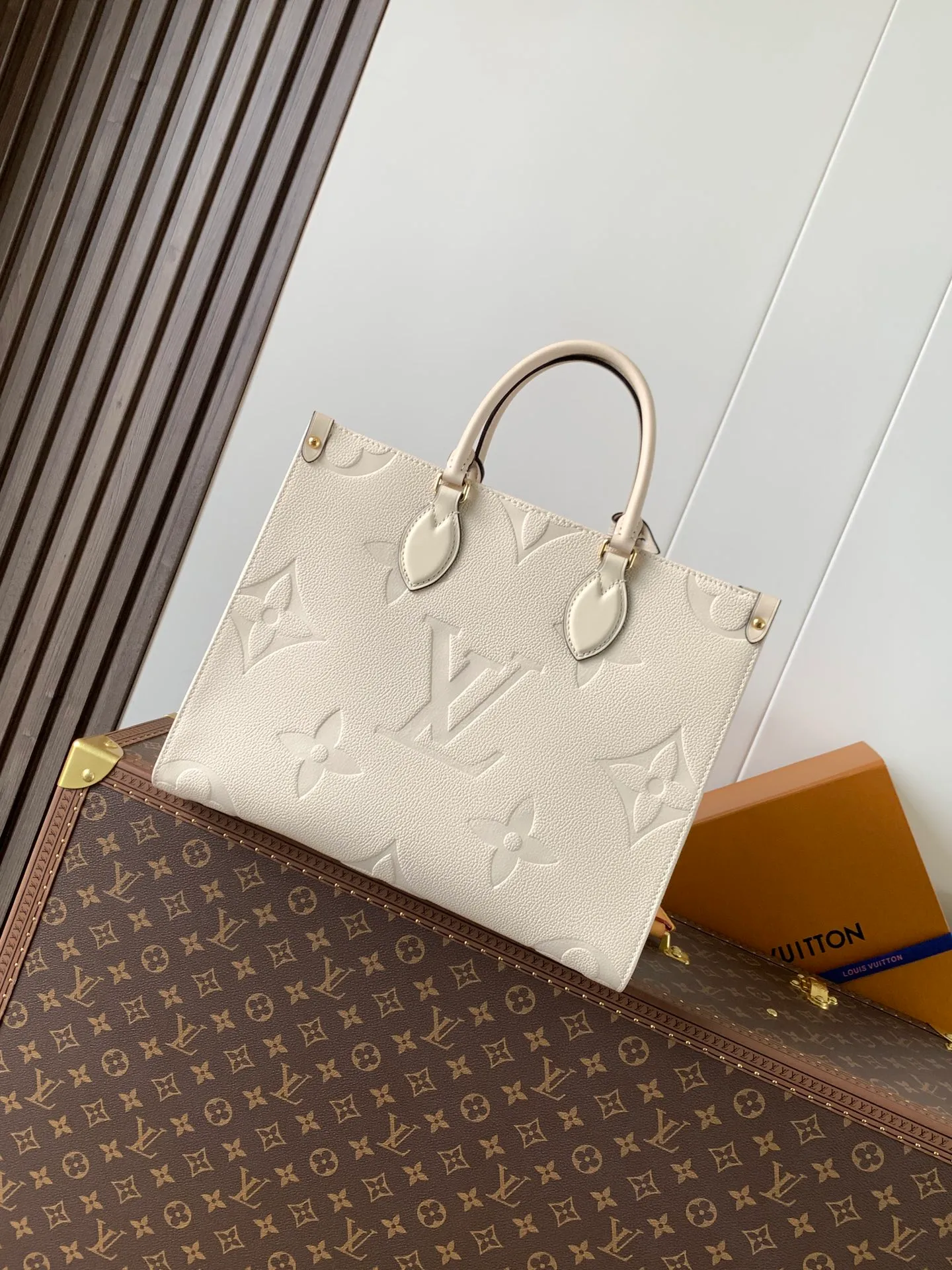 All categories Official website "Brand Women's Bags" Women's Bags 💙 LV 2026 new LV hand-held crossbody bag
