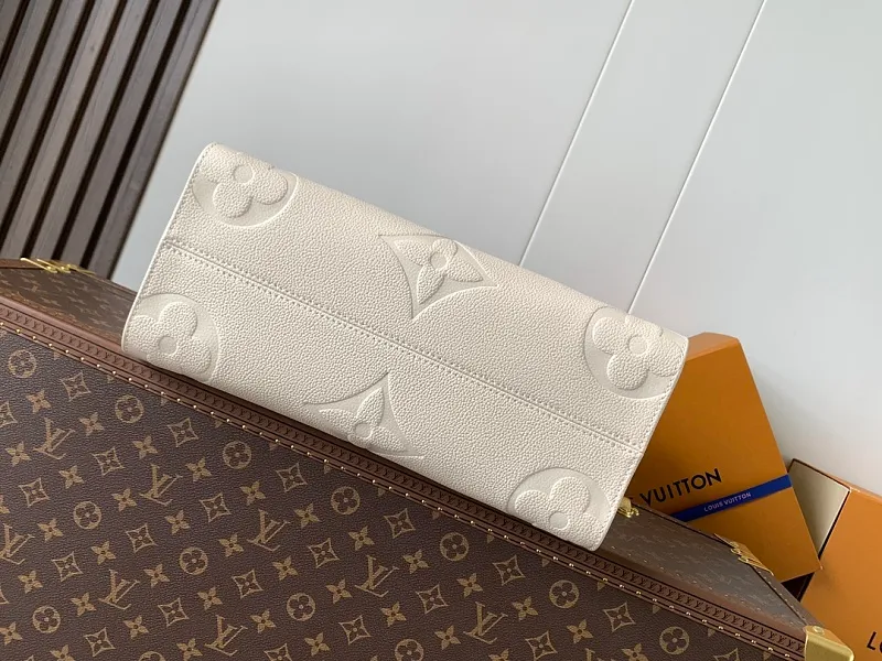All categories Official website "Brand Women's Bags" Women's Bags 💙 LV 2026 new LV hand-held crossbody bag
