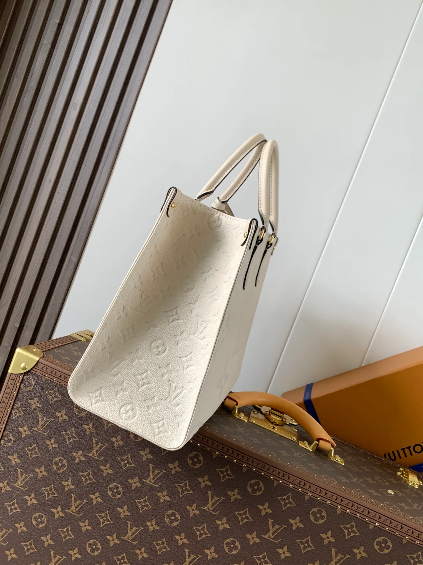 All categories Official website "Brand Women's Bags" Women's Bags 💙 LV 2026 new LV hand-held crossbody bag