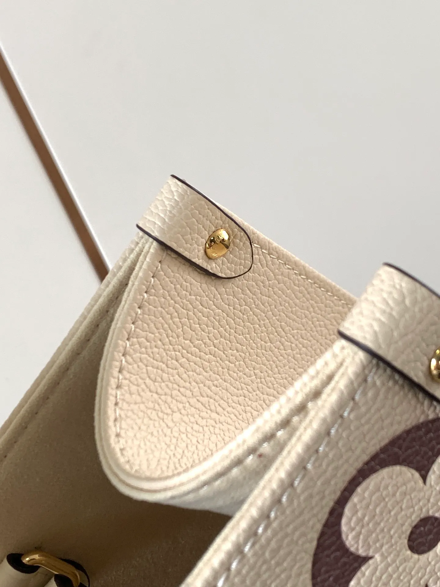 All categories Official website "Brand Women's Bags" Women's Bags 💙 LV 2026 new LV hand-held crossbody bag