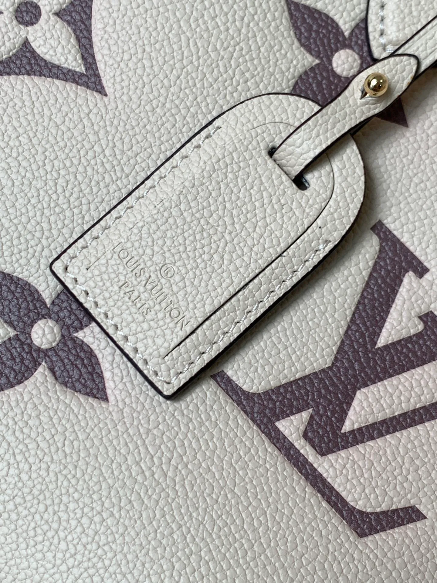 All categories Official website "Brand Women's Bags" Women's Bags 💙 LV 2026 new LV hand-held crossbody bag