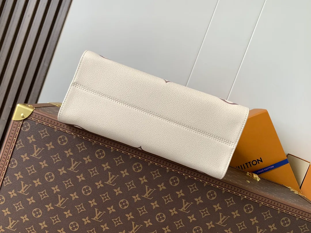 All categories Official website "Brand Women's Bags" Women's Bags 💙 LV 2026 new LV hand-held crossbody bag