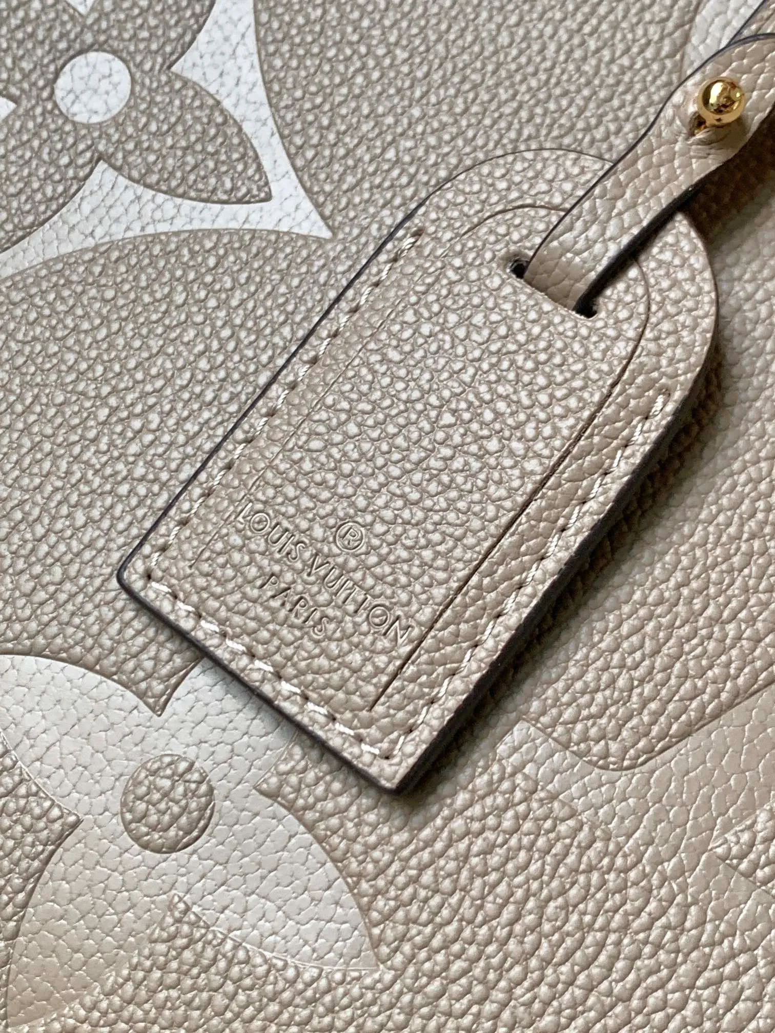 All categories Official website "Brand Women's Bags" Women's Bags 💙 LV 2026 new LV hand-held crossbody bag