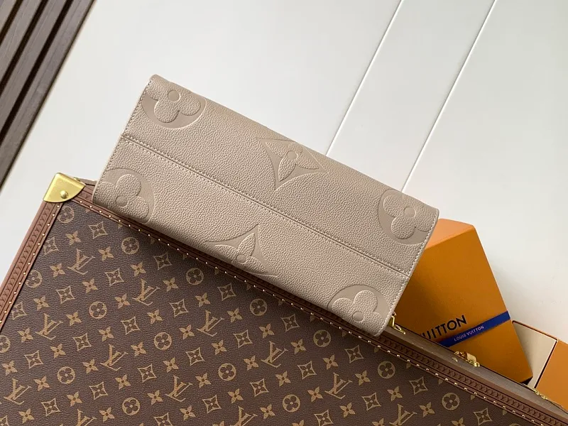 All categories Official website "Brand Women's Bags" Women's Bags 💙 LV 2026 new LV hand-held crossbody bag